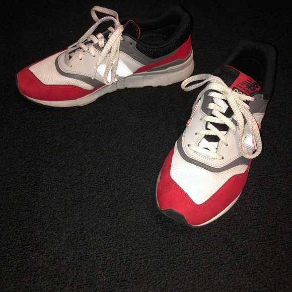 New Balance 997H shoes. Mens size 9.5 US. Red/Gray color. - Picture 13 of 14